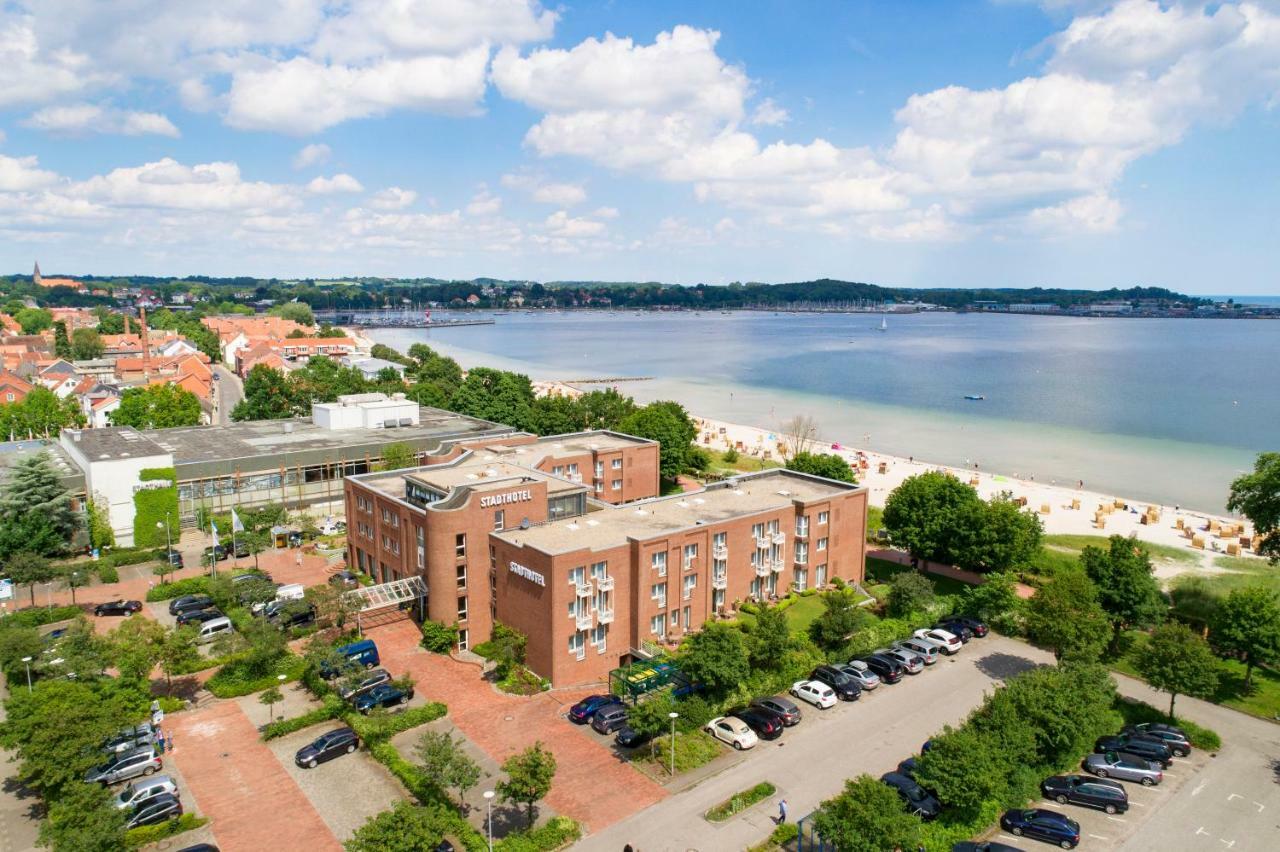 Stadthotel Eckernforde Bagian luar foto